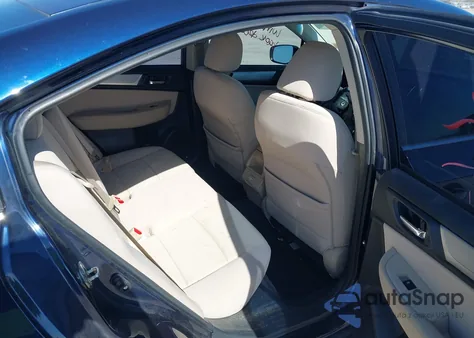 2018 Subaru Legacy 2.5I Premium из США, поврежденный, VIN 4S3BNAF69J3002969